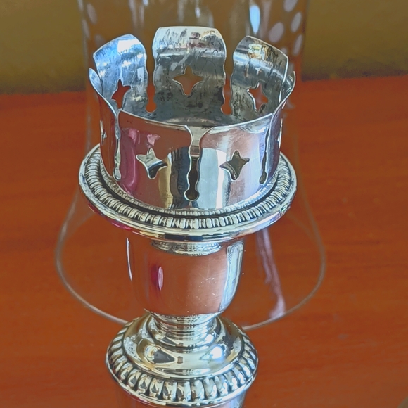 Pair of Birks Sterling Silver Candle Holders with Hurricane Shades - Picture 11 of 12